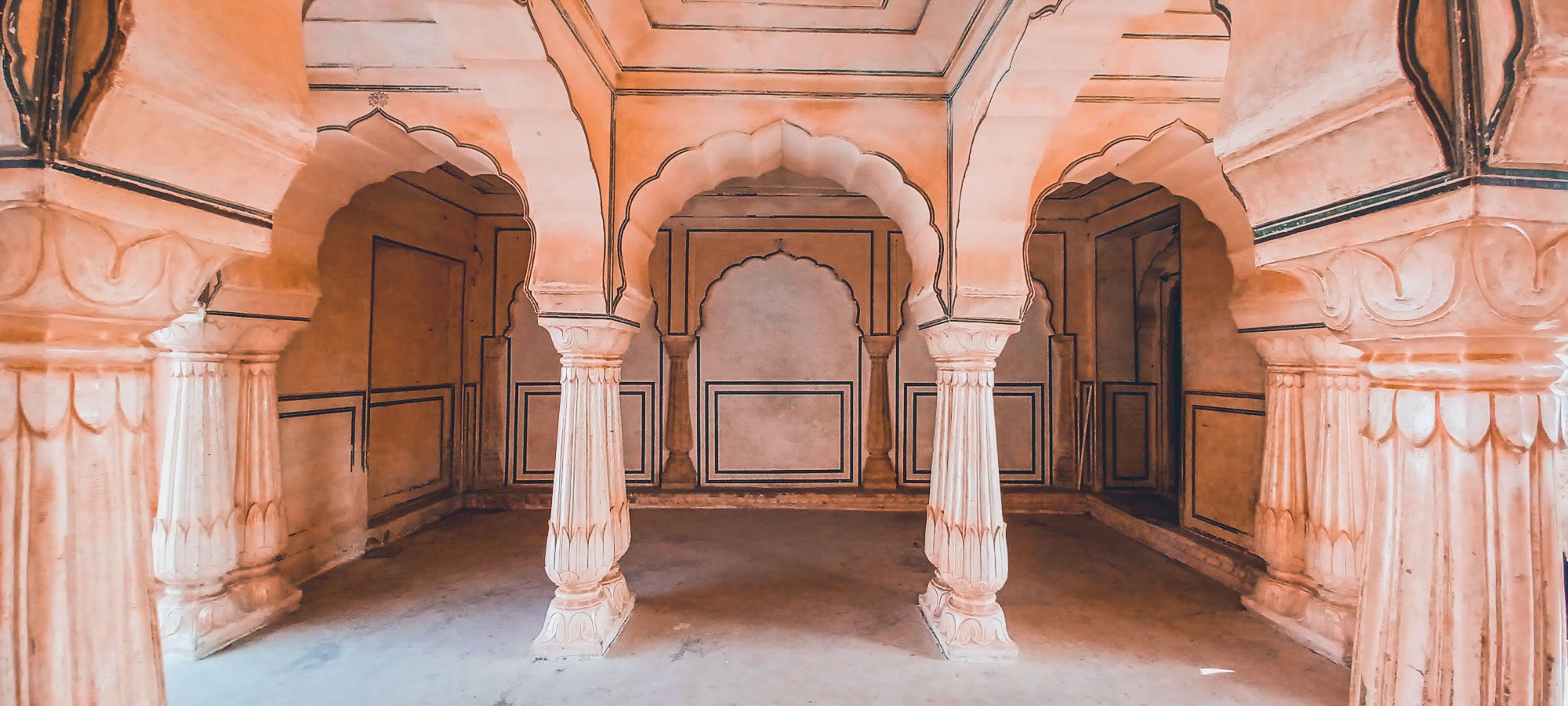 Golden Triangle and Beyond: The Colours and Forts of Jaipur